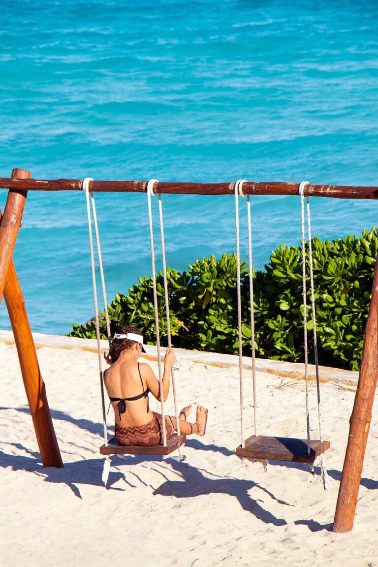 The Cheapest Week to Visit Cancun (Airfare Drops by Almost 40%)